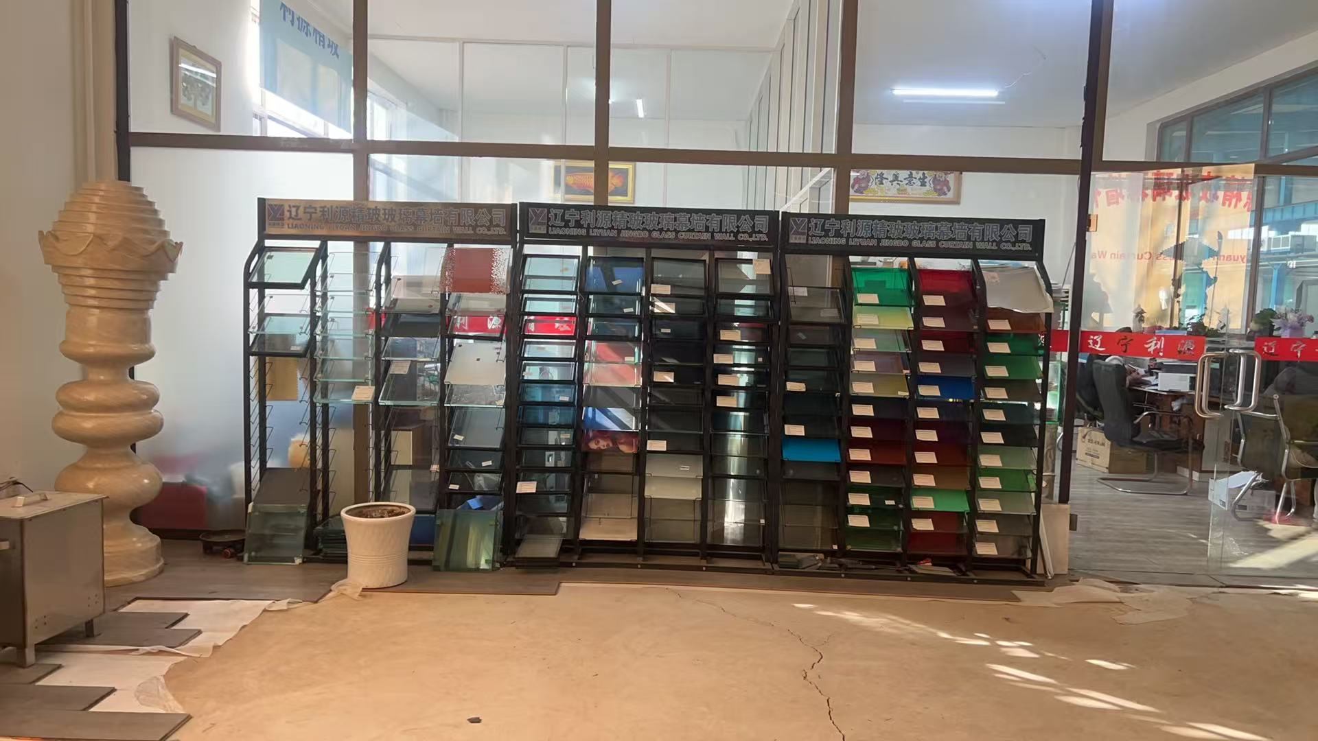 克拉玛依市工程玻璃批量采购夹层夹丝玻璃 - 厂家